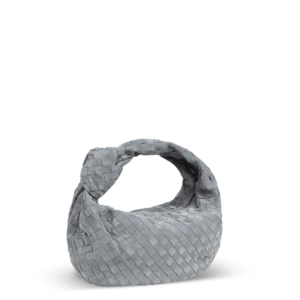 Sac en cuir velours gris de la marque Bottega Veneta avec un design de nœuds dans la poignée.