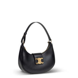 Sac à bandoulière en cuir noir avec matériel doré de la marque Céline.